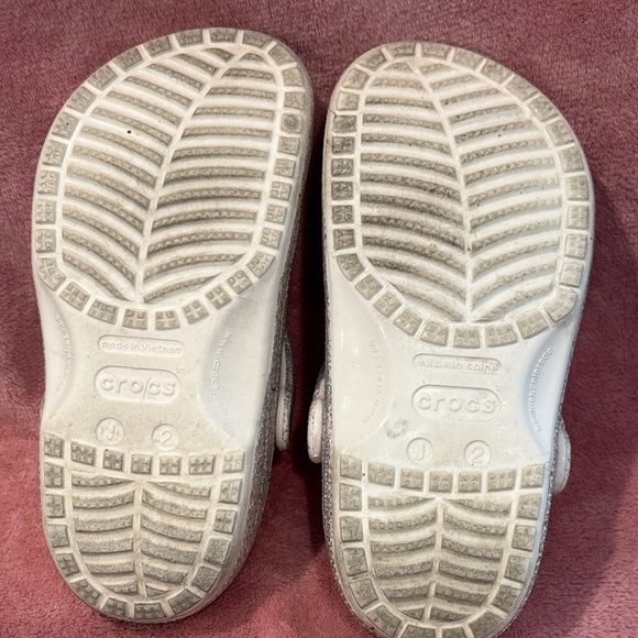 CROCS Kids Silver Glitter Clogs - Picture 5 of 5